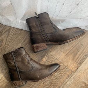 Frye Chelsea Cowboy Boots